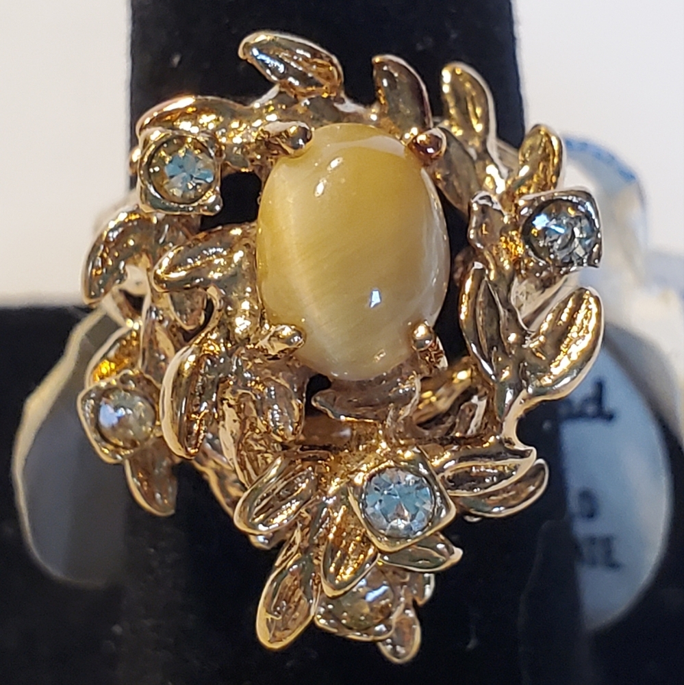 Sumthing Special Cats Eye Stone 18 KT Heavy Gold Electroplate Ring Size 5 W/Tags